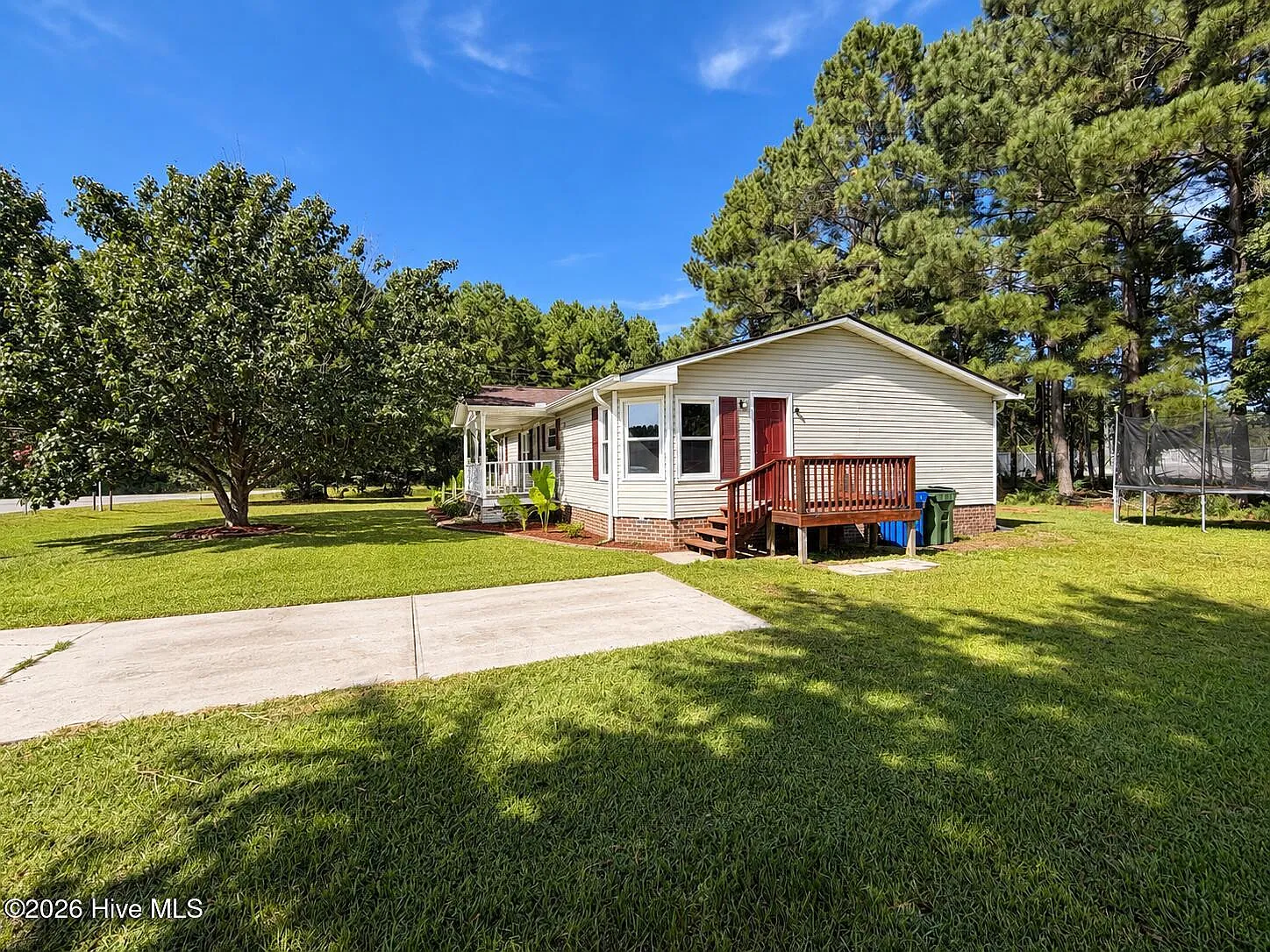 3 bed, 2.0 bath, $1,650 — Photo 2