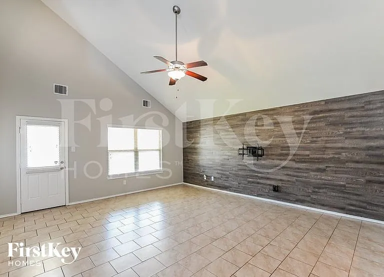 2734 Gold Flake Terrace Rd — Photo 3
