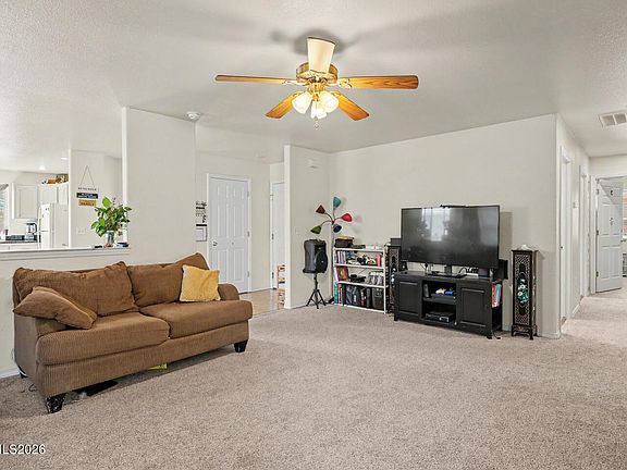 3rd image of 489 Torrey Pines Dr