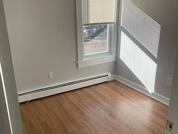 5th image of 40 Union St #1L