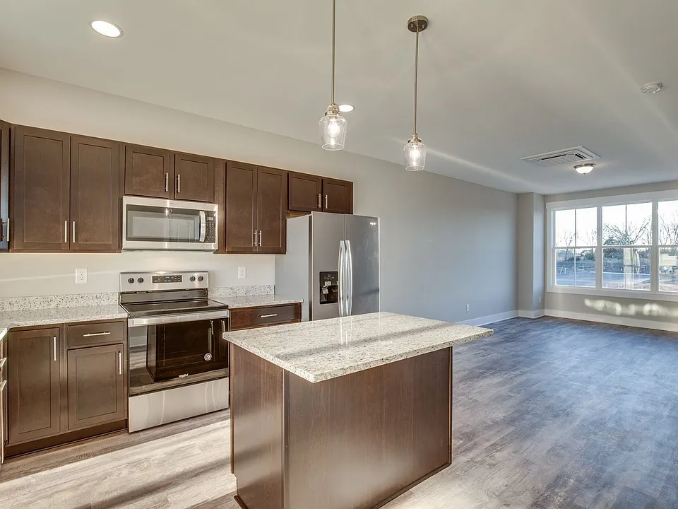 404 Harper Lndg
