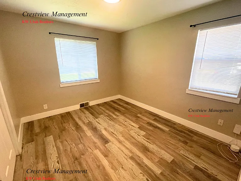 Claybourne Duplex — Photo 10