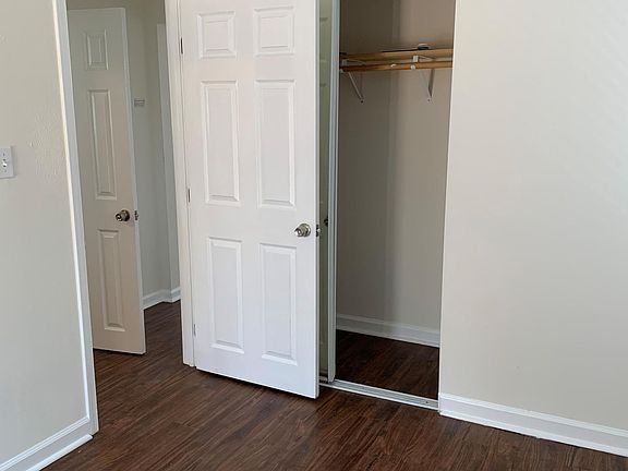 5th image of 4221 51st St