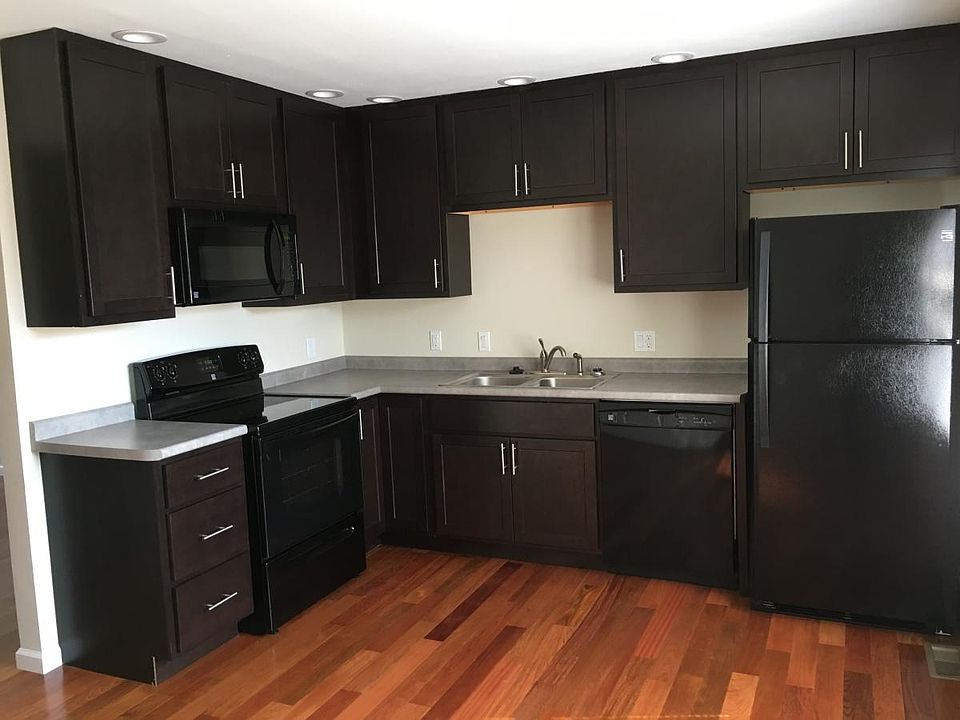 Helen Court Kitchen