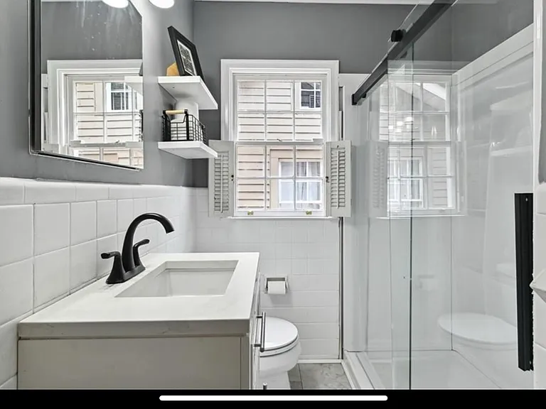 205 Lindbergh Dr NE — Photo 4