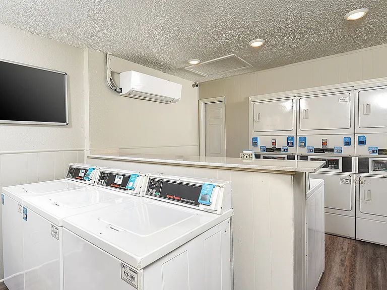 Laundry Center
