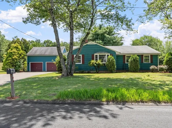 5 Noel Rd, Andover, MA 01810