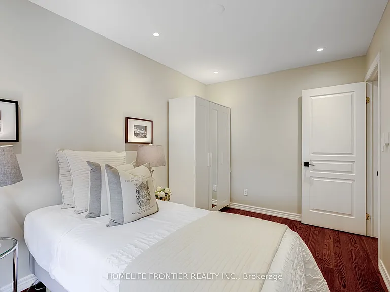 22 Balmoral Ave #4 — Photo 29