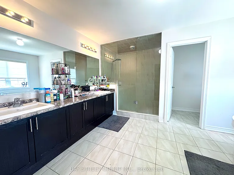 1003 Green St — Photo 12