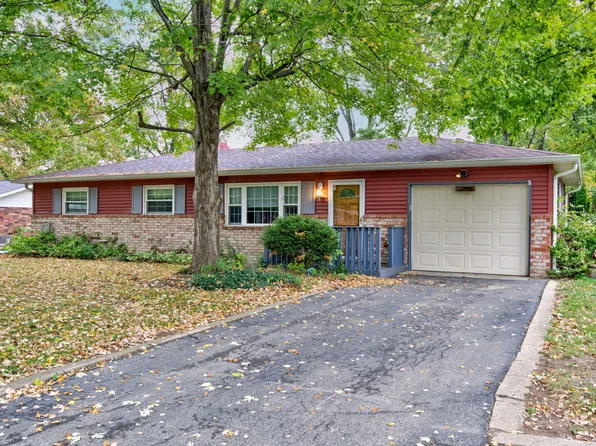 809 Dunbar Dr, Cumberland, IN 46229