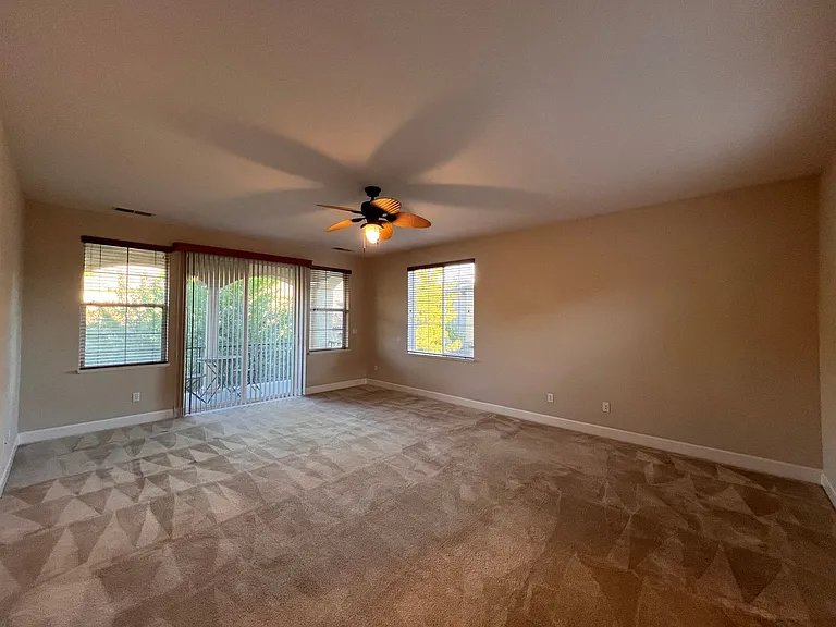 10880 Pentwater Dr — Photo 16