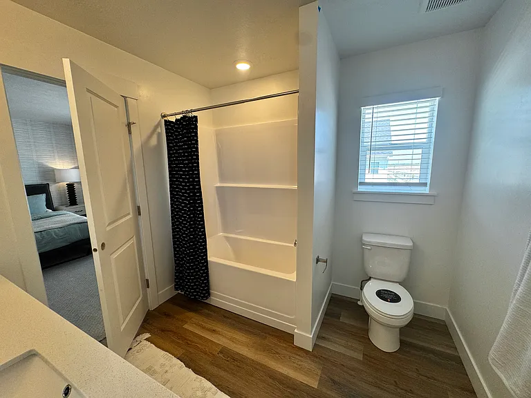 729 W 725 N — Photo 16