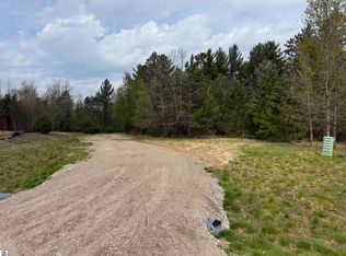 6473 Jeffrey Pl, Grawn, MI 49637