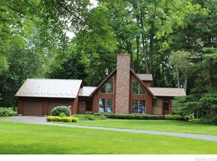 22 Graham Dr, Wilson, NY 14172