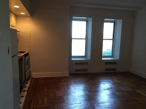 3rd image of 40 Shore Blvd APT 1F