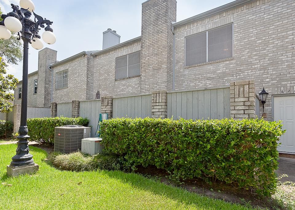 1st image of 624 Wilcrest Dr #624
