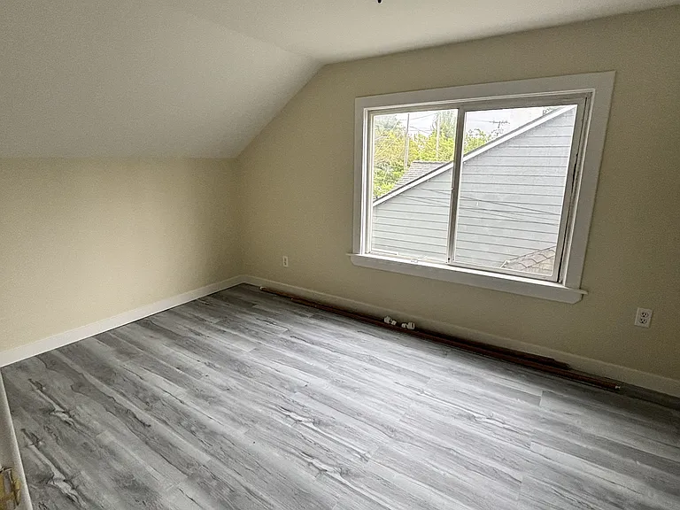 7315 12th Ave NE — Photo 11