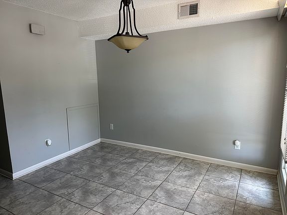 2nd image of 115 Beechnut St APT B3