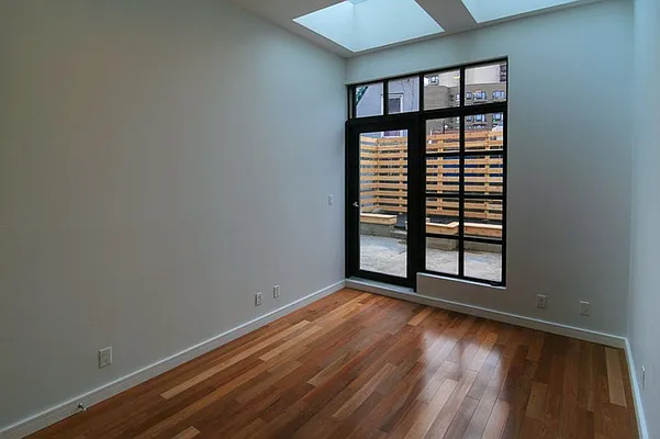 Rented by Horowitz Real Estate | media 10