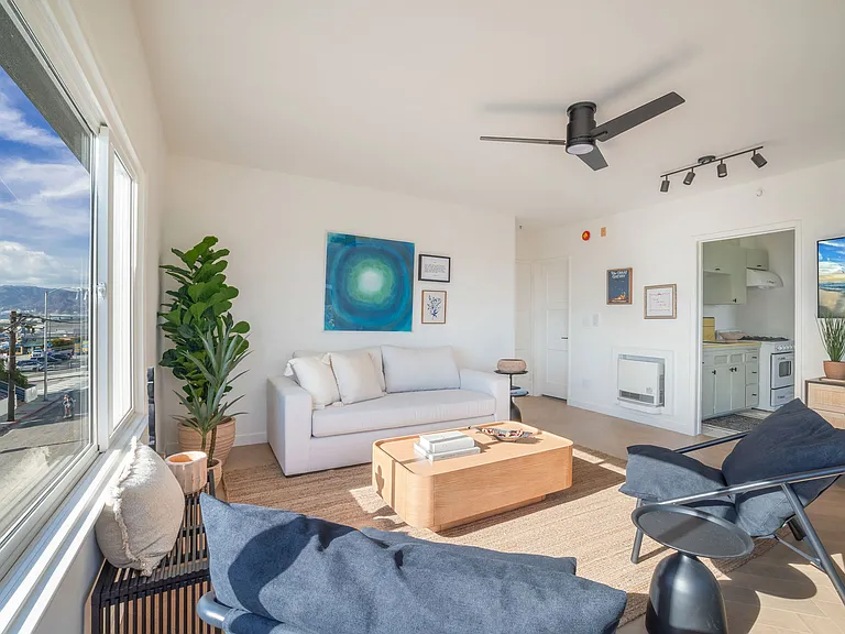 1661 Appian Way #101 — Photo 4