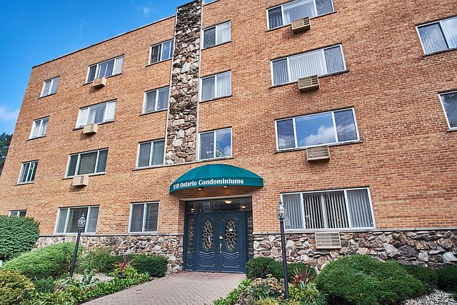 1st image of 930 Ontario St APT 2C