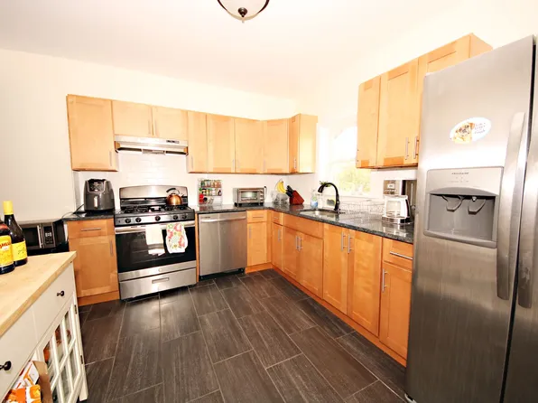 91 Cushing St, Waltham, MA