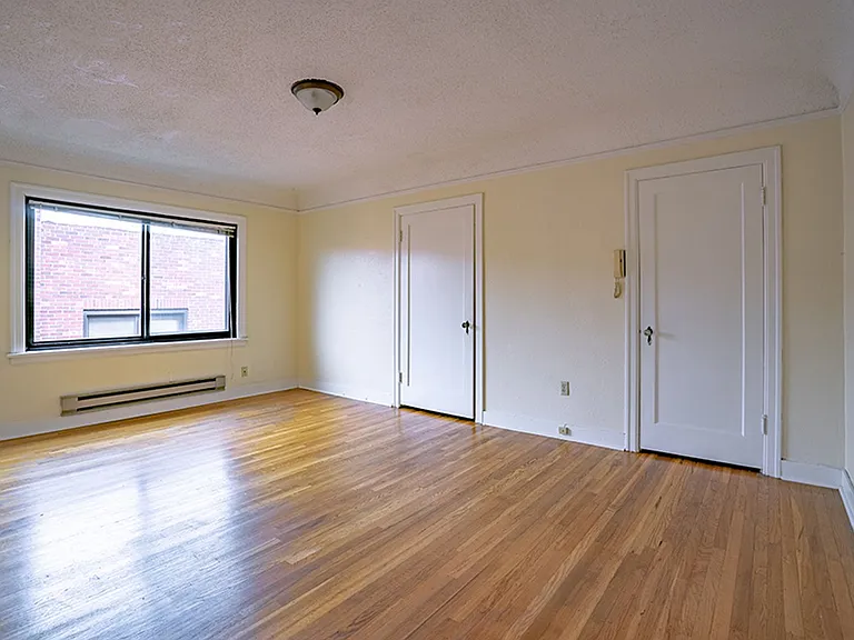 Stanford Arms Apartments — Photo 12