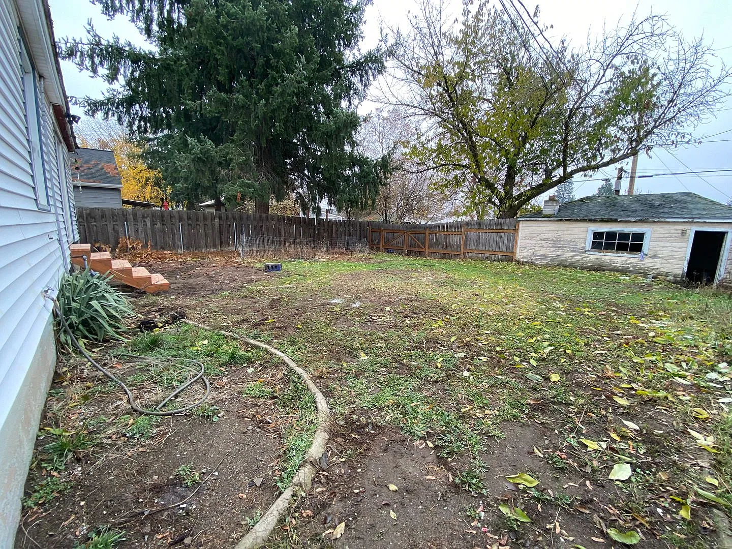3 bedroom, 1 bathroom (one egress room) Single Family Home Available now! — Photo 2