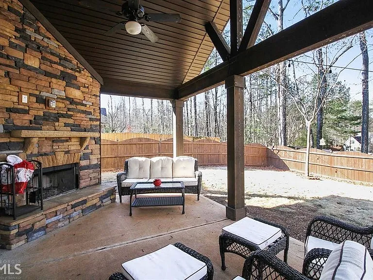 345 Cliffhaven Cir — Photo 5