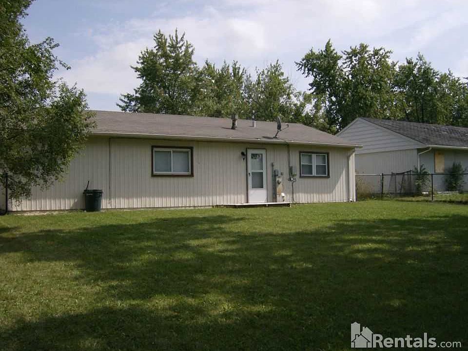 2nd image of 22606 Brookwood Dr