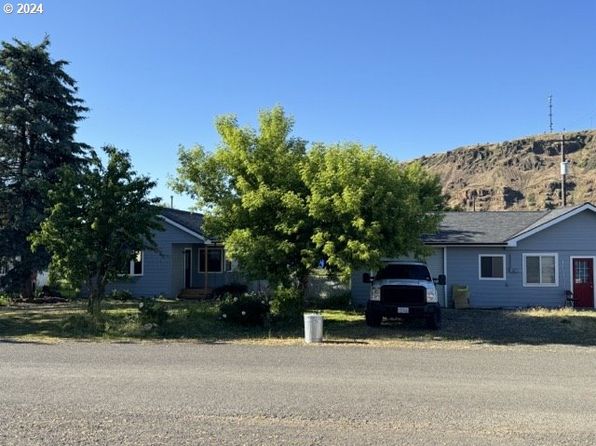 107 E 2nd St, Wallowa, OR 97885
