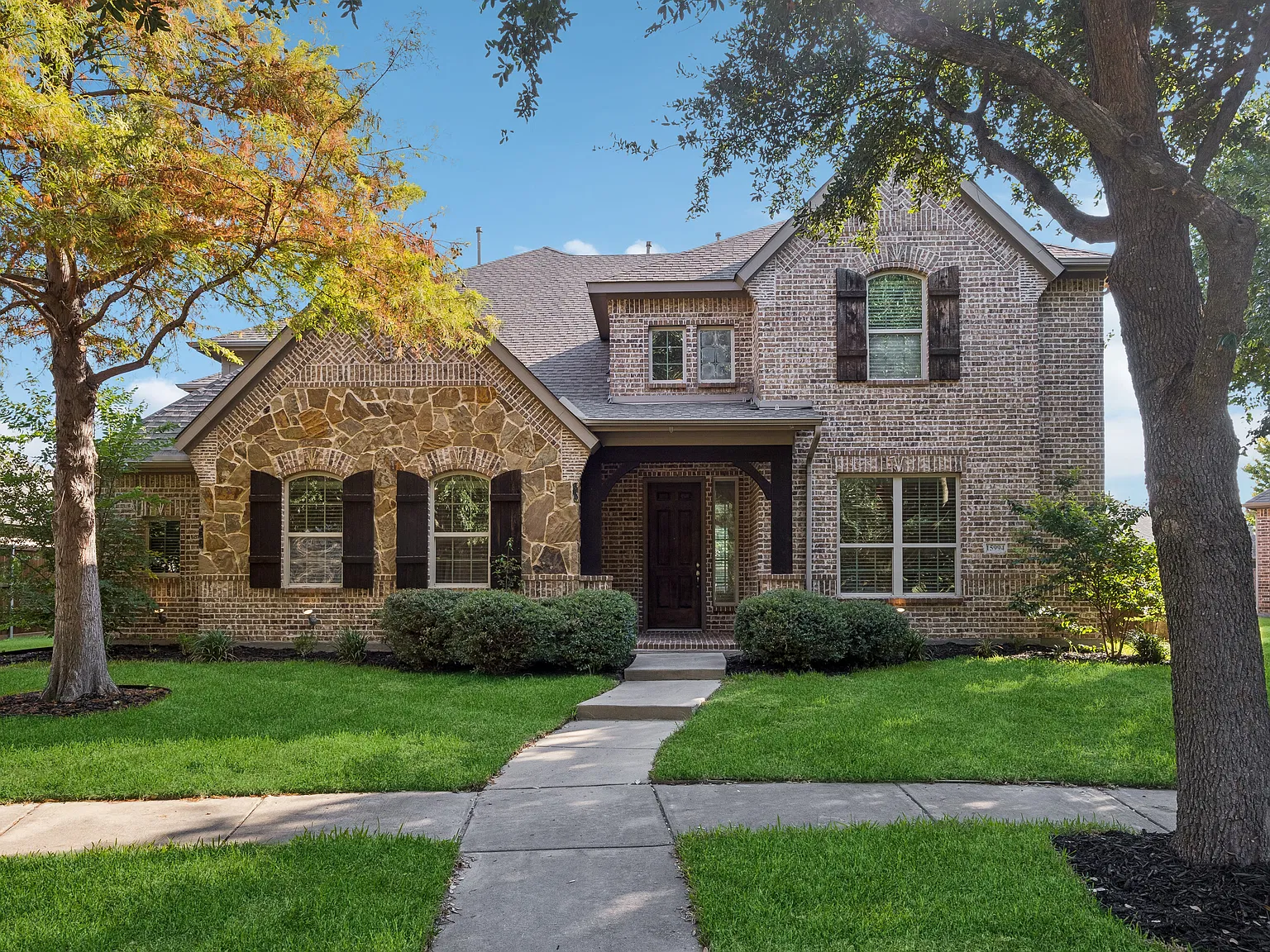 4 bed, 3.5 bath, 3848 sqft, $3,795 — Photo 3