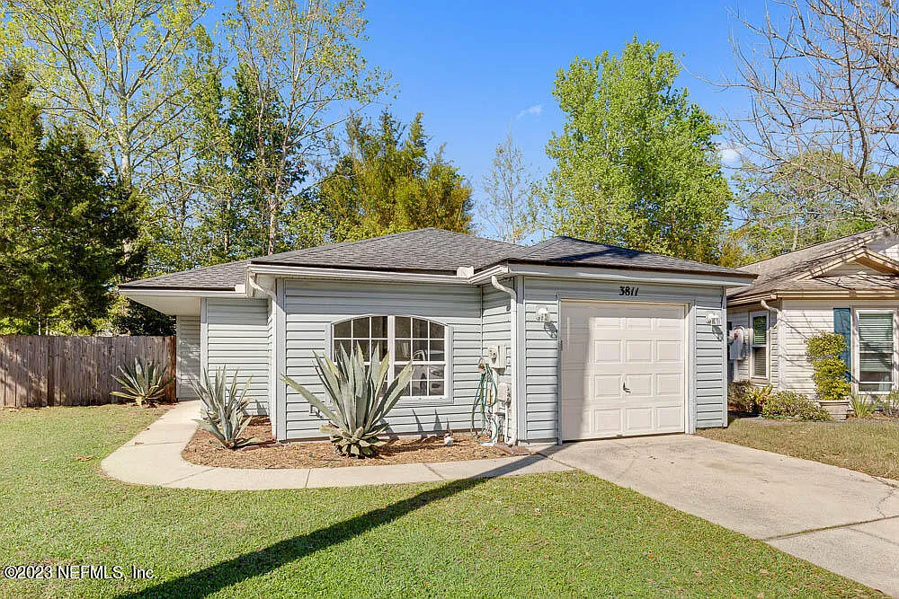 3 bed, 2.0 bath, 1180 sqft, $1,950 — Photo 2