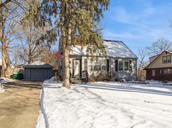 3305 68th St, Urbandale, IA 50322