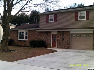 5230 Royal Dr, Mechanicsburg, PA 17055