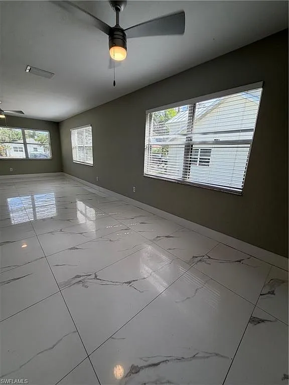 2 bed, 1.5 bath, 2080 sqft, $2,200 — Photo 3