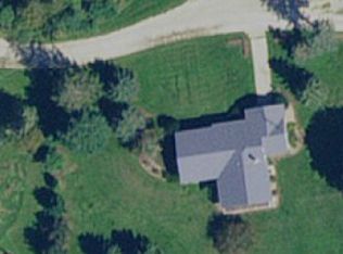 1395 Sattre Ridge Rd, Decorah, IA 52101