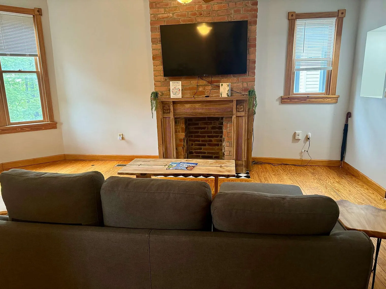 2 bed, 2.0 bath, 1582 sqft, $2,998 — Photo 3