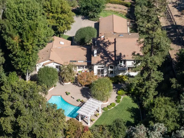 11550 Magdalena Ave, Los Altos Hills, CA 94024