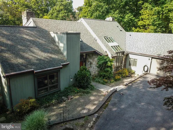 869 Imperial Dr, Mohnton, PA 19540