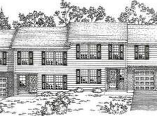 3442 Fury Ct, Slatington, PA 18080