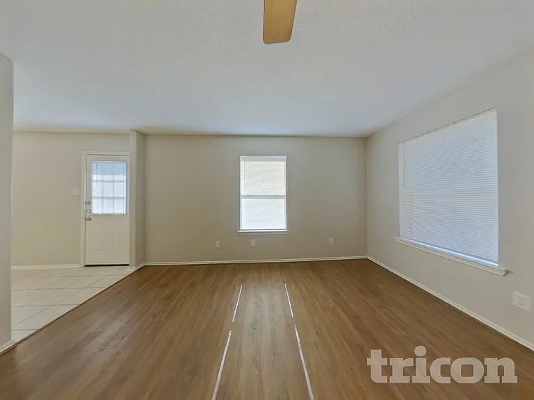 33107 Cottonwood Bnd — Photo 3