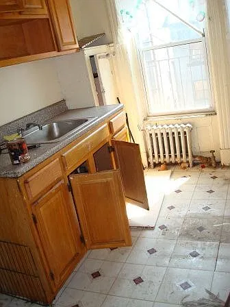 1 kitchen