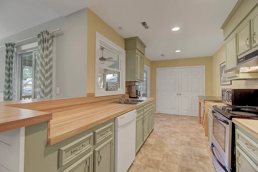 3 bed, 1467 sqft, $7,500 — Photo 2