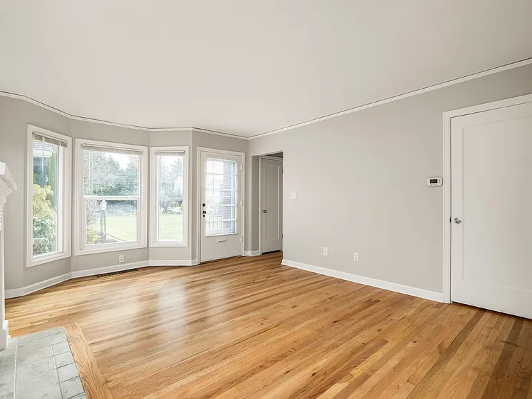 Parkside Apartments — Photo 4