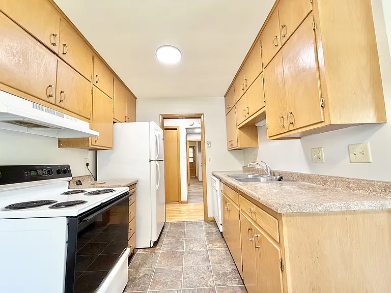 1659 Capital Ave #1 — Photo 2