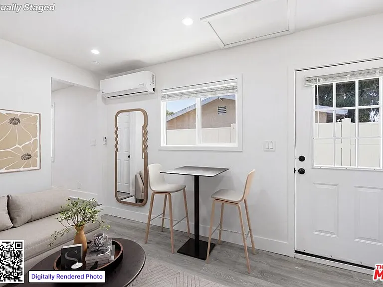 10530 Zelzah Ave — Photo 2