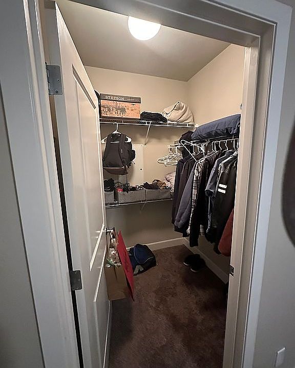 Walk in closet