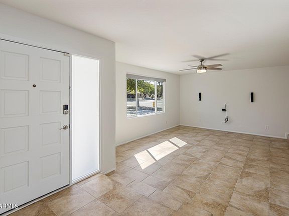 5th image of 302 E VOLTAIRE Avenue