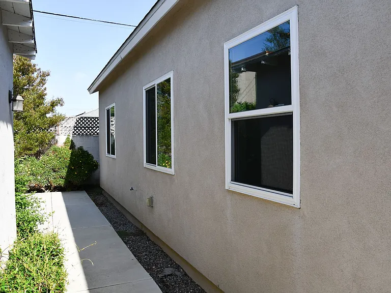 132 S Lime St — Photo 32